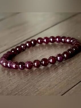 💎4/$24💎Deep Garnet Bracelet (6mm) (PREVIEW)